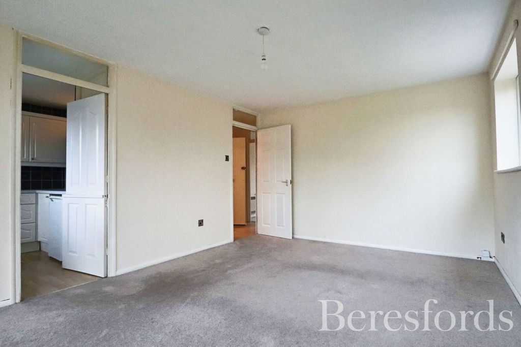 Property photo 3 of 7 Picture 3