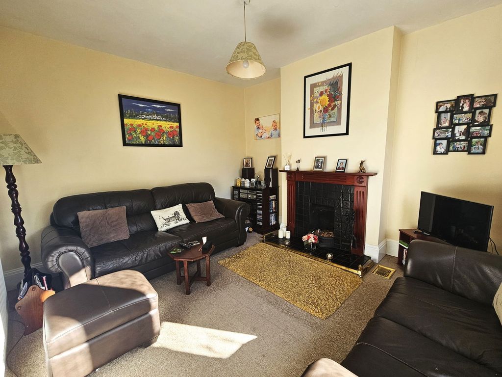 Property photo 3 of 19