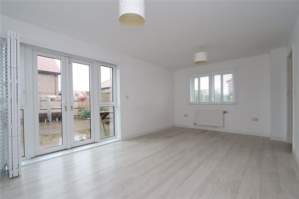 Property photo 2 of 18 Picture No. 05