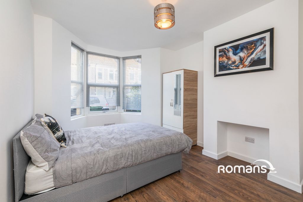 Property photo 2 of 10 Photo