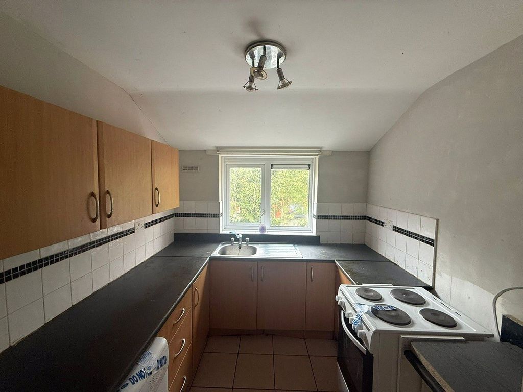 Property photo 2 of 4 Picture No. 04