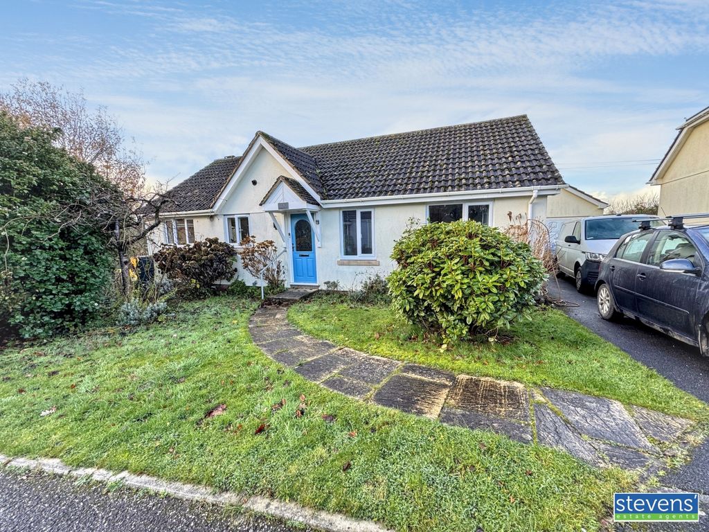 Property photo 1 of 14 Image00013