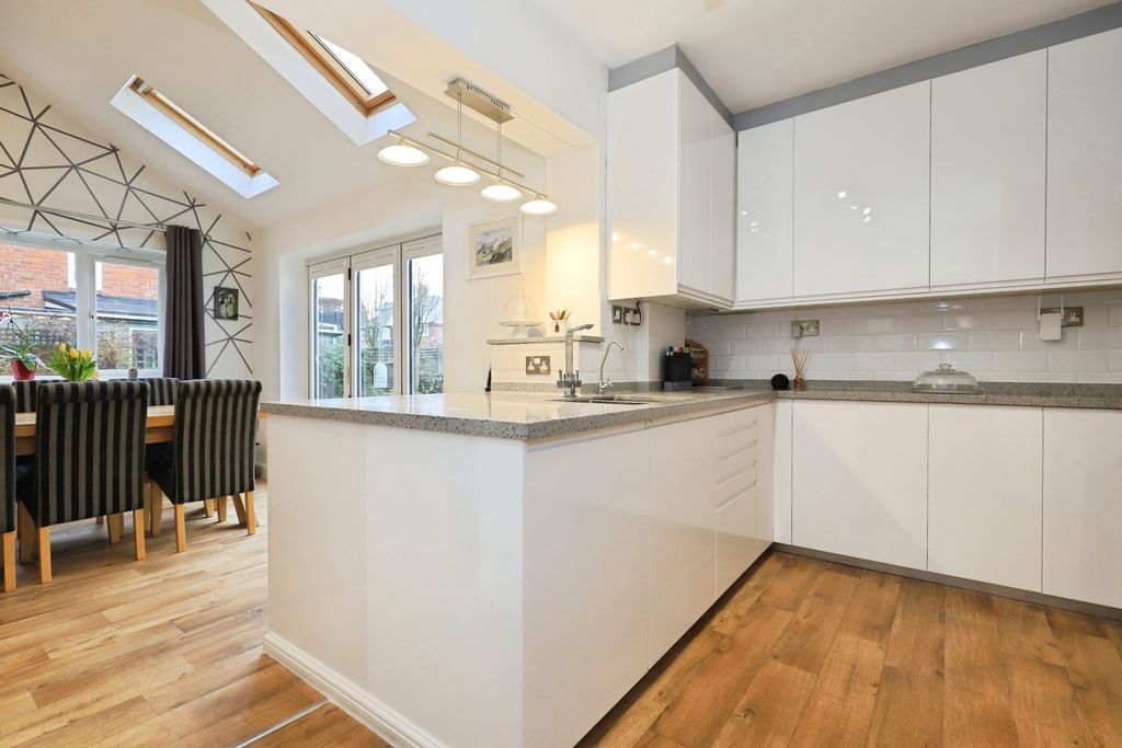 Property photo 3 of 13 Kitchen