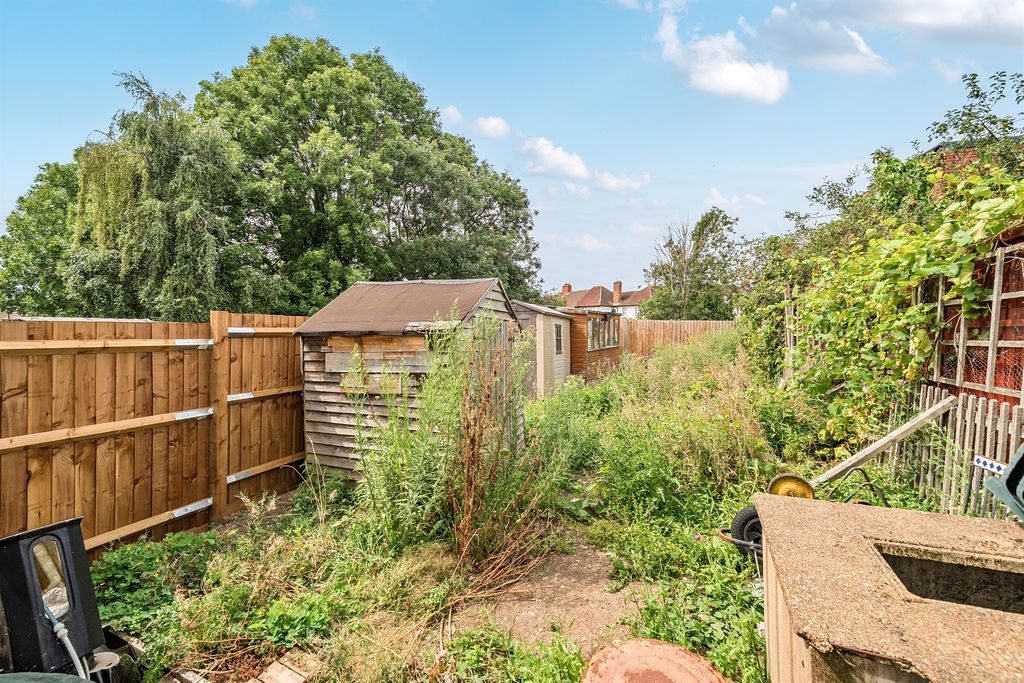 Property photo 2 of 12