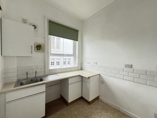 Property photo 3 of 8 Kitchen