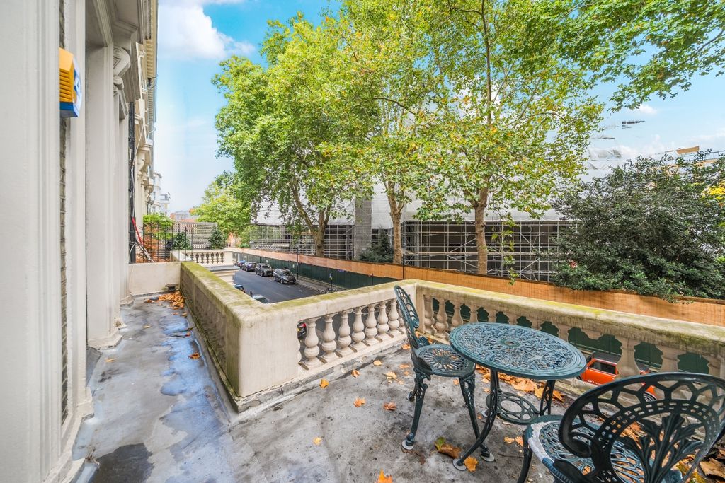 Property photo 1 of 17 Terrace