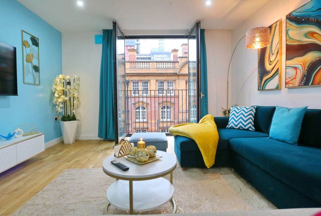 Property photo 1 of 21