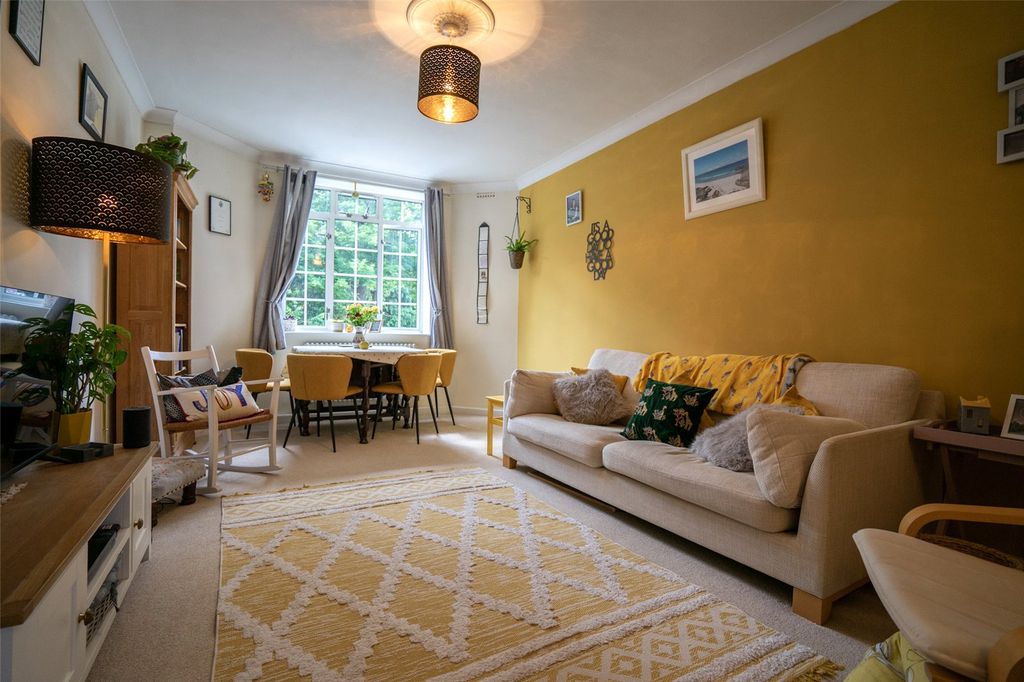 Property photo 2 of 14 Picture No. 28