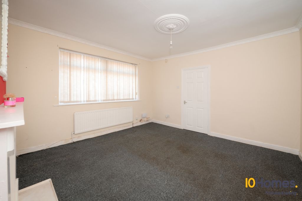 Property photo 3 of 18 Photo 11