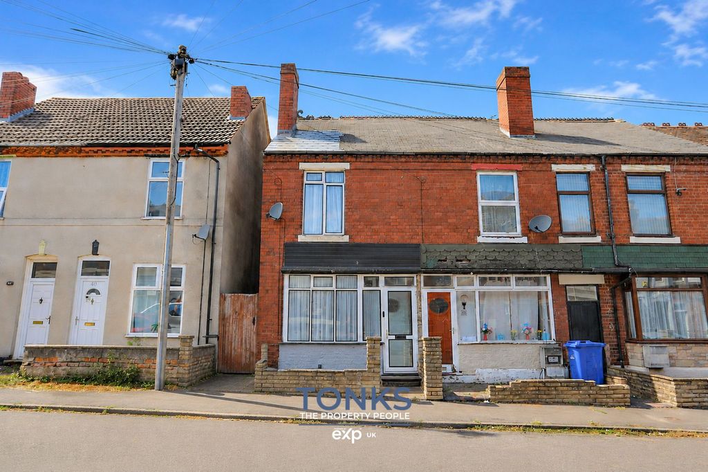 Property photo 1 of 18