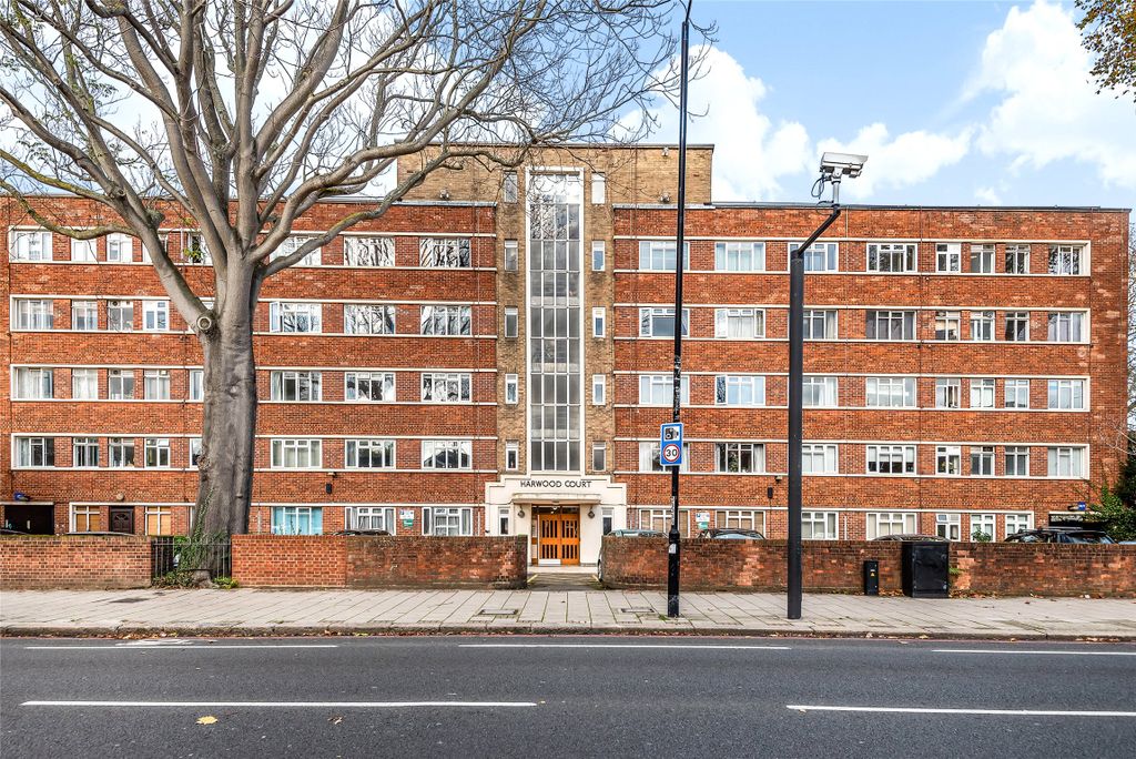 Property photo 2 of 8 External