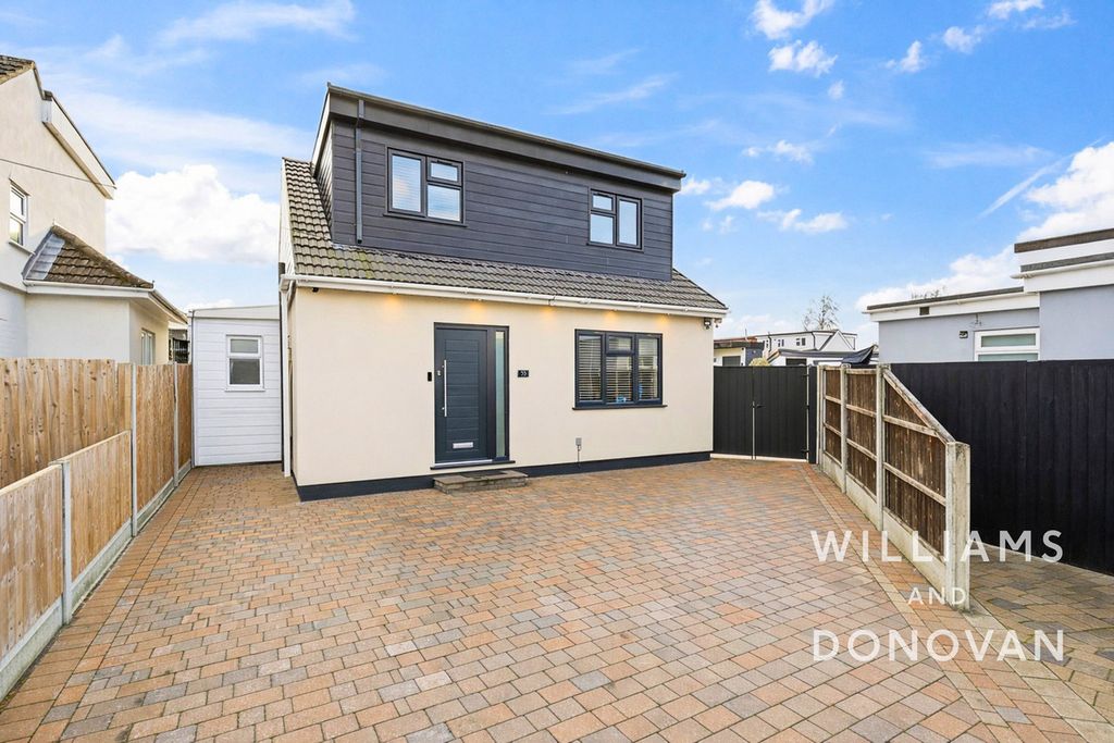 Property photo 1 of 33