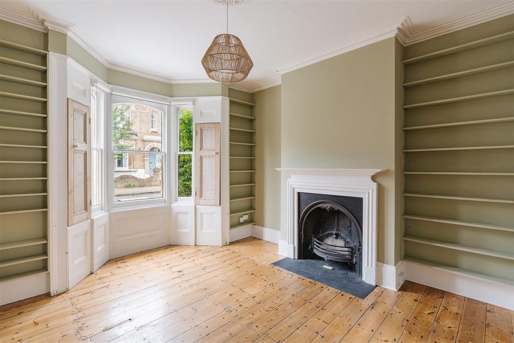 Property photo 2 of 27 Ryland_Road-04.Jpg
