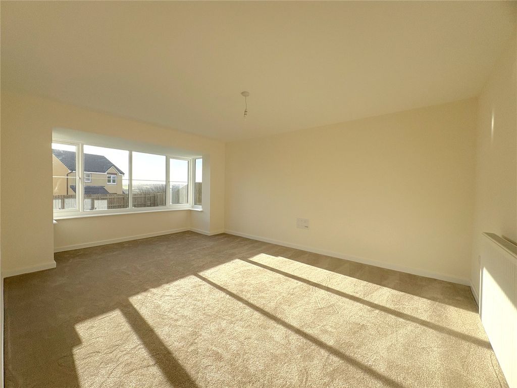 Property photo 2 of 29 Picture No. 30