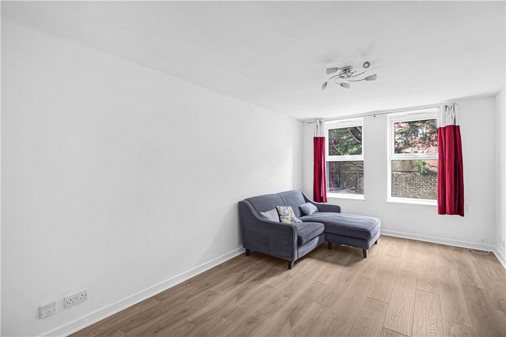 Property photo 1 of 8 Reception Room