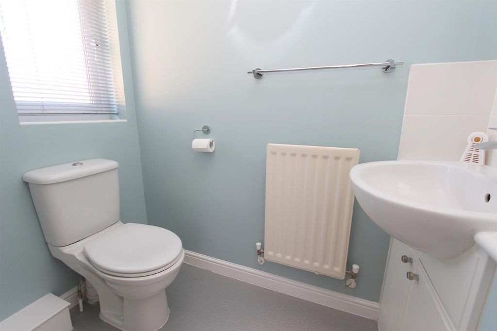 Property photo 2 of 10