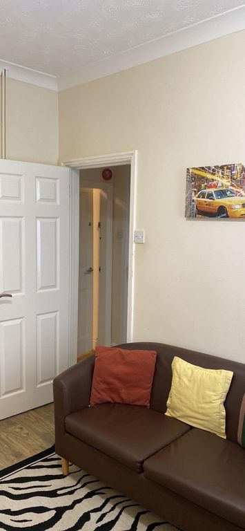 Property photo 3 of 12 9493161.Jpg