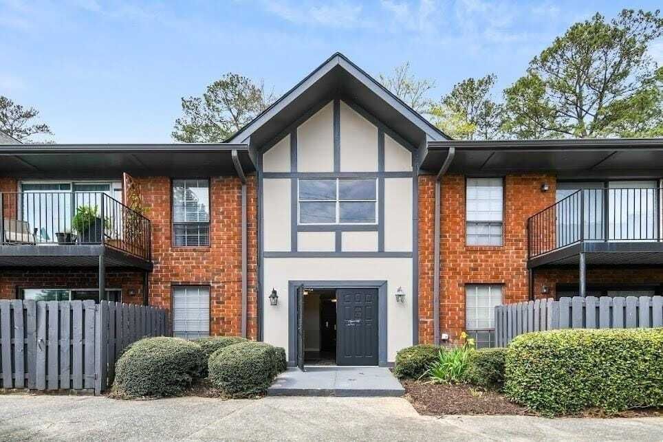 Property photo 1 of 31