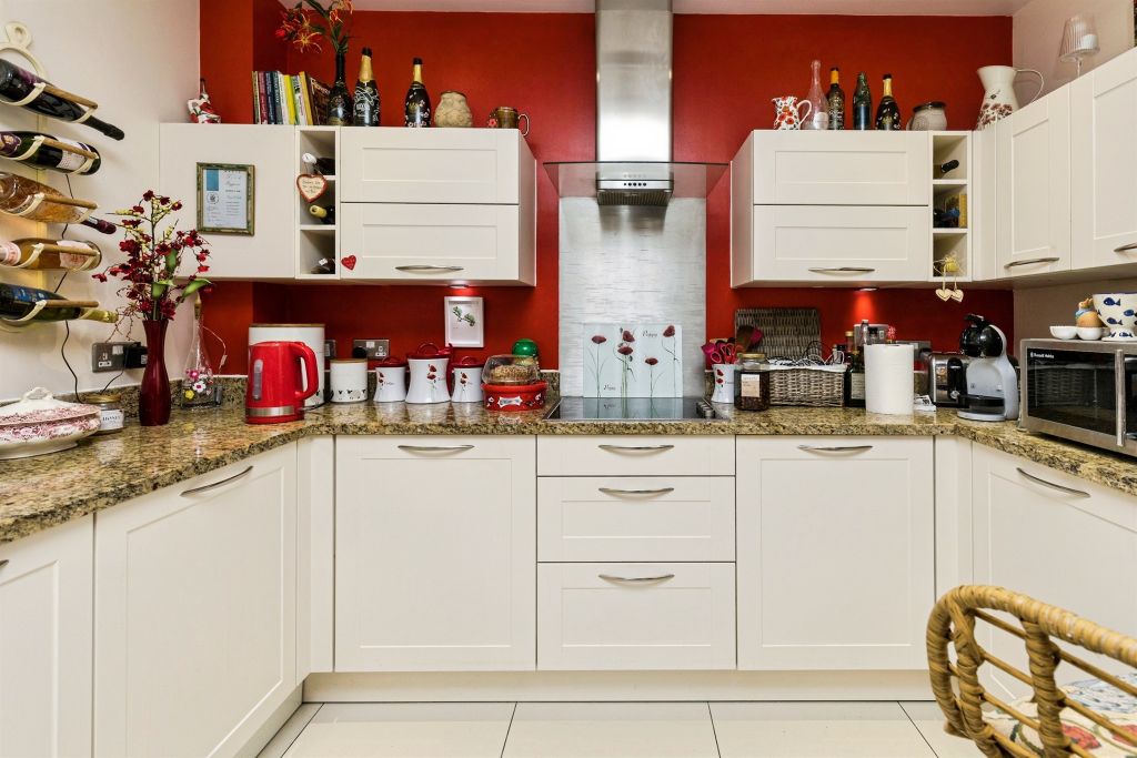 Property photo 3 of 18