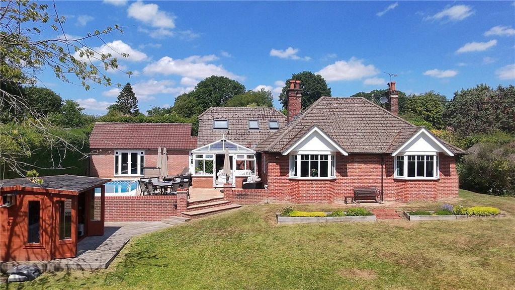 Property photo 3 of 23 Picture No. 25