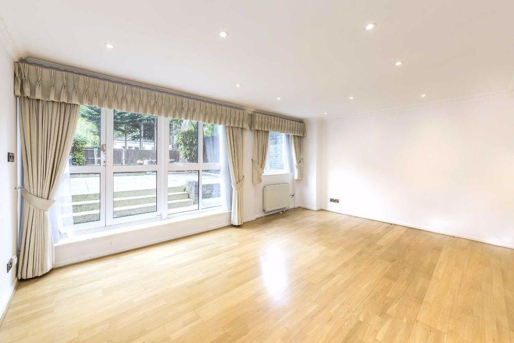 Property photo 1 of 8 4.Jpg