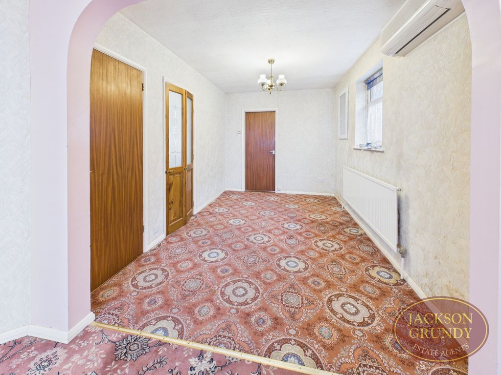 Property photo 3 of 12 Photo 19