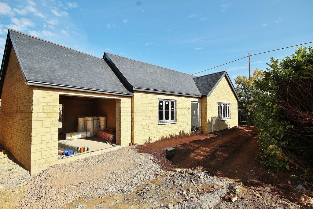 Property photo 1 of 6