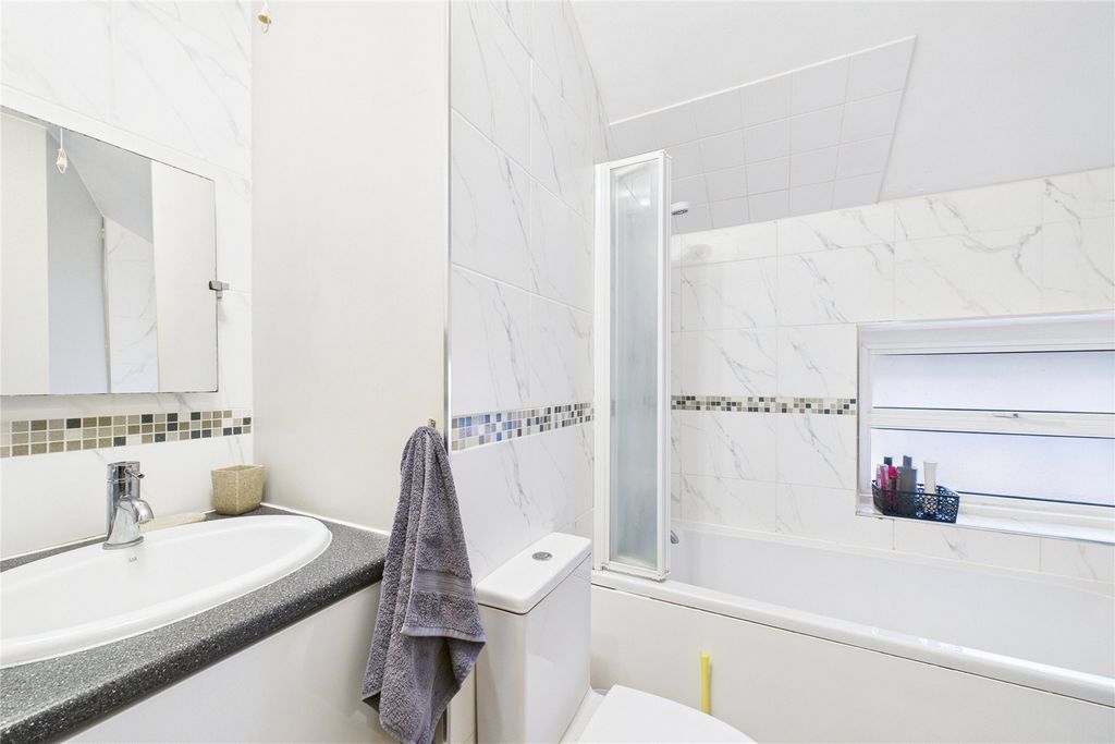 Property photo 3 of 8 Picture No. 40