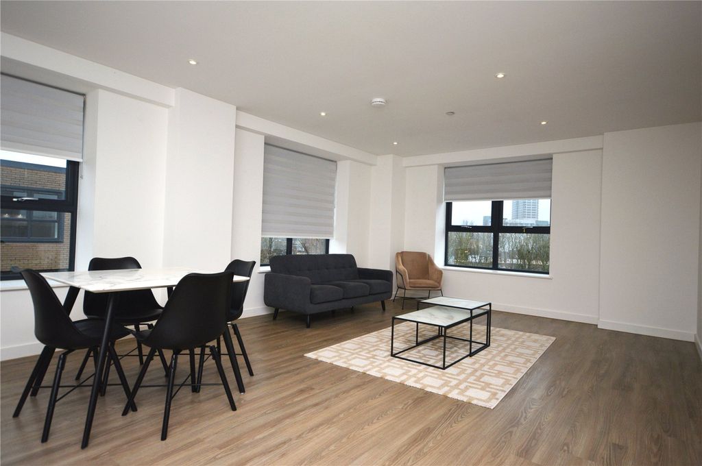 Property photo 2 of 6 Picture No. 08