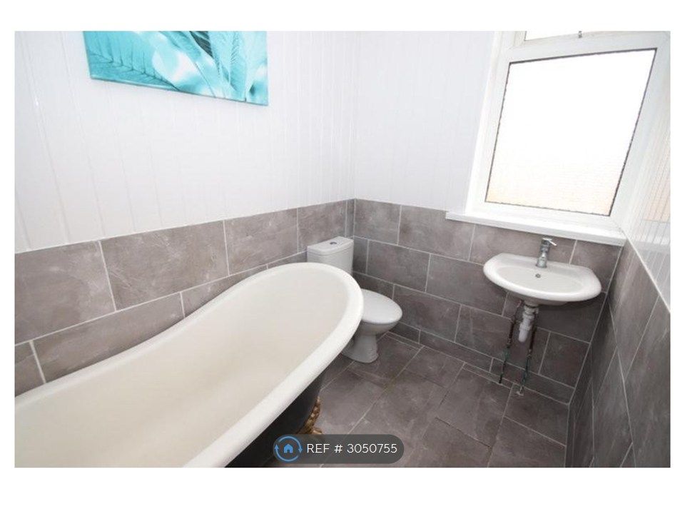 Property photo 1 of 3
