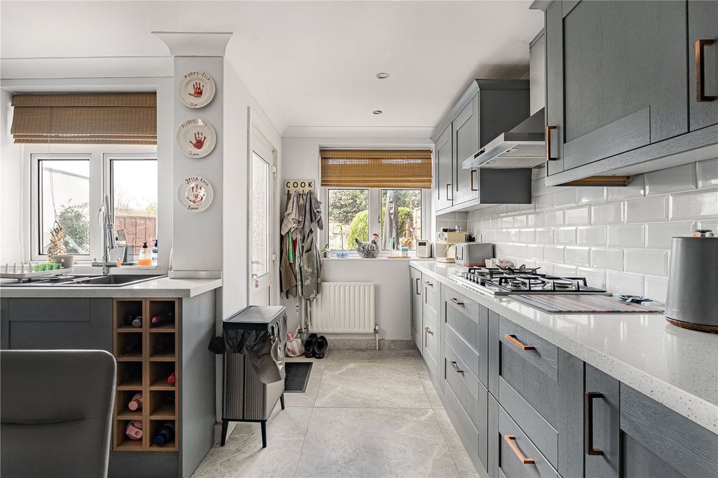 Property photo 3 of 22 Kitchen