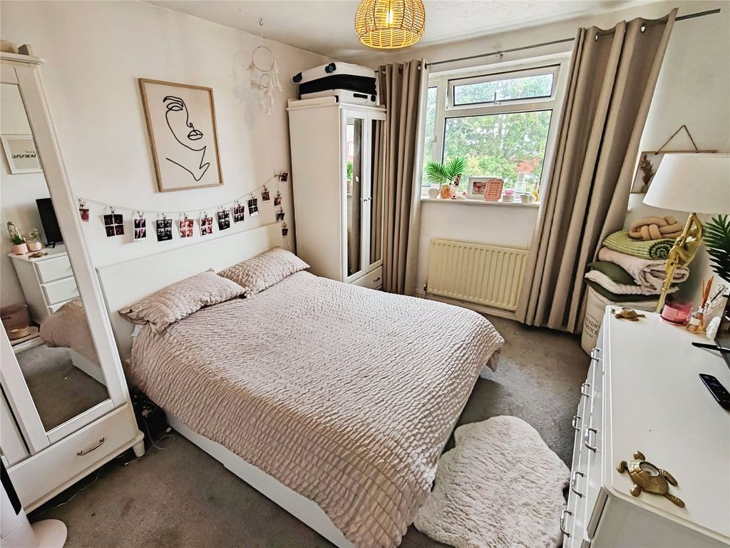 Property photo 3 of 7 Bedroom One