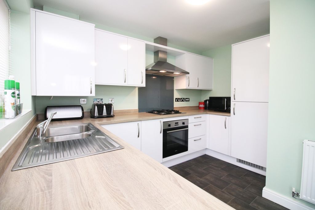 Property photo 3 of 26