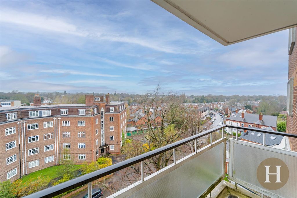 Property photo 3 of 17 Hadleigh Estate Agents-21.Jpg