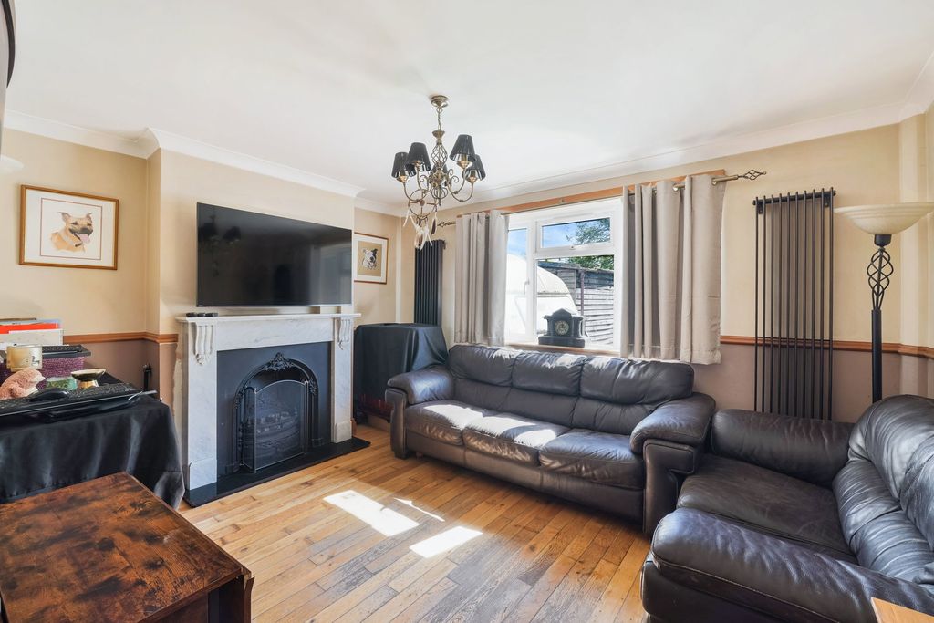 Property photo 3 of 13