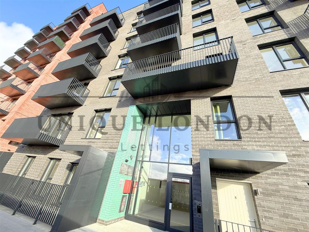 Property photo 2 of 3 423.Png