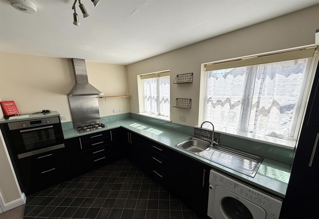 Property photo 1 of 13 Kitchen
