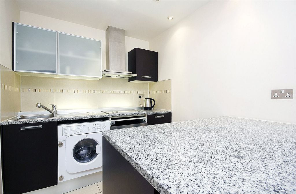 Property photo 3 of 8 Picture No. 06
