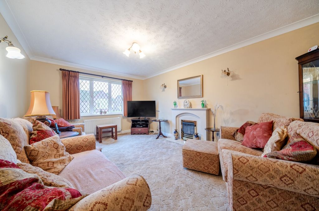 Property photo 2 of 29 1381471-19-69149Da28Dea1