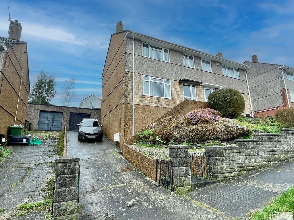 Property photo 1 of 13 4 Grantley Cover.Jpg