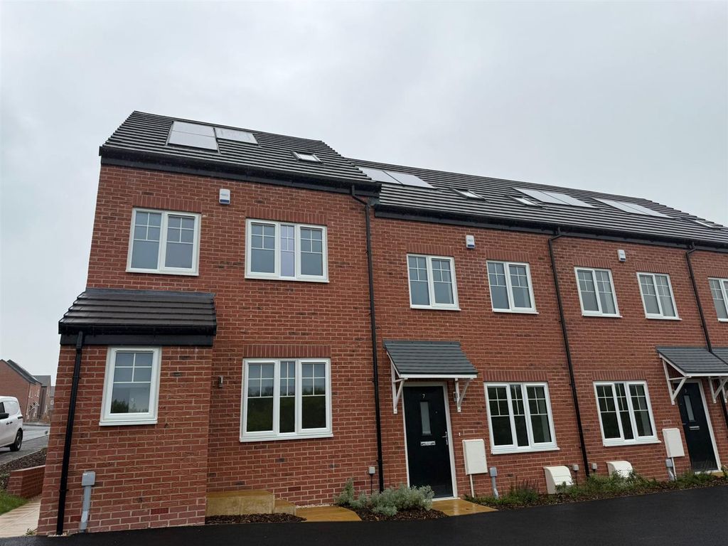 Property photo 1 of 17 E822c65d-B20d-4F47-97F7-8Fad68A8A6Ec.Jpg