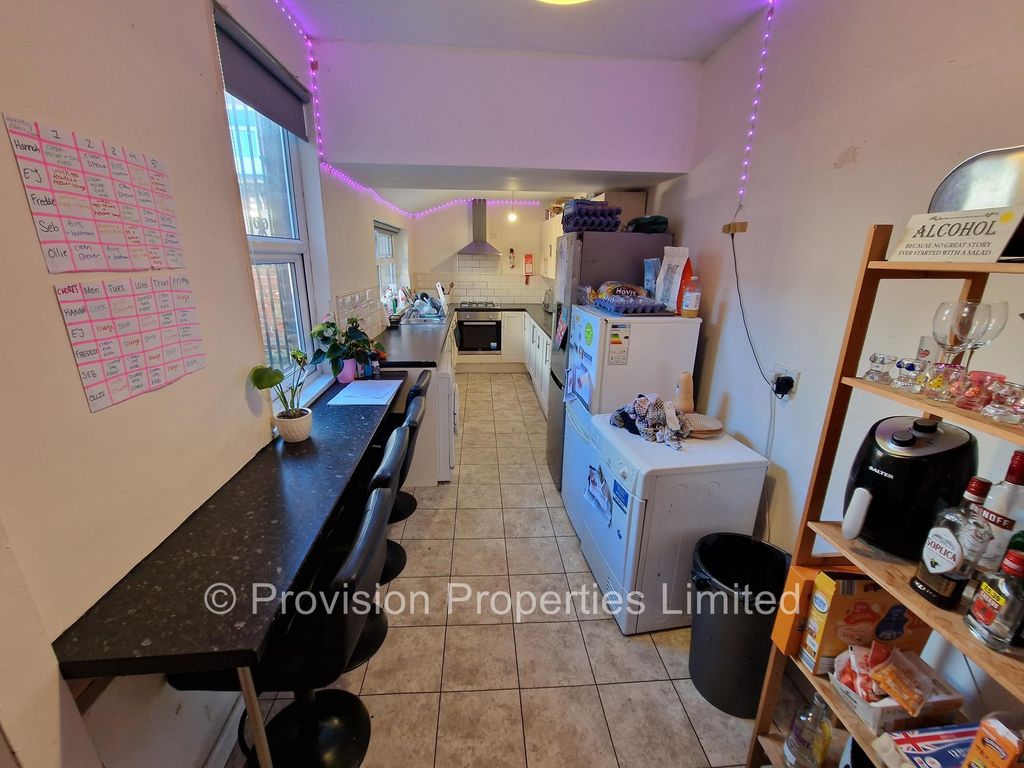 Property photo 3 of 12 Photo
