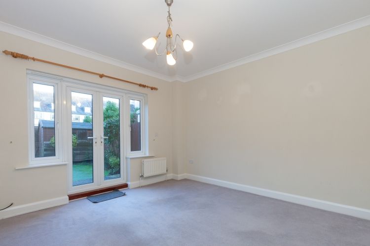 Property photo 3 of 8 238988