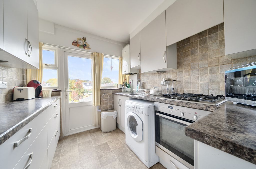 Property photo 2 of 23 1365304-1-68ee1Dd...