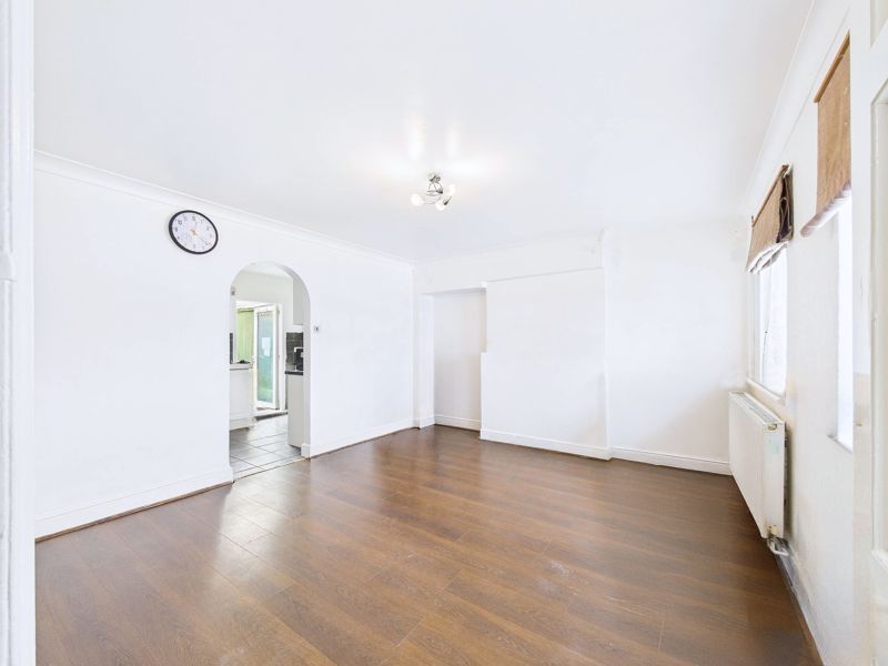 Property photo 2 of 17 Photo 5