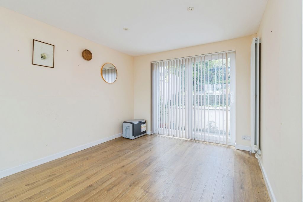 Property photo 3 of 17 Photo