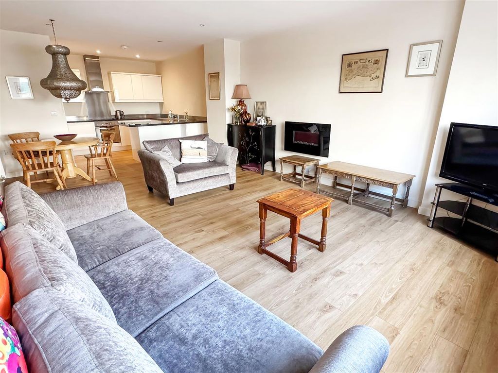 Property photo 2 of 12 Img_8798.Jpg