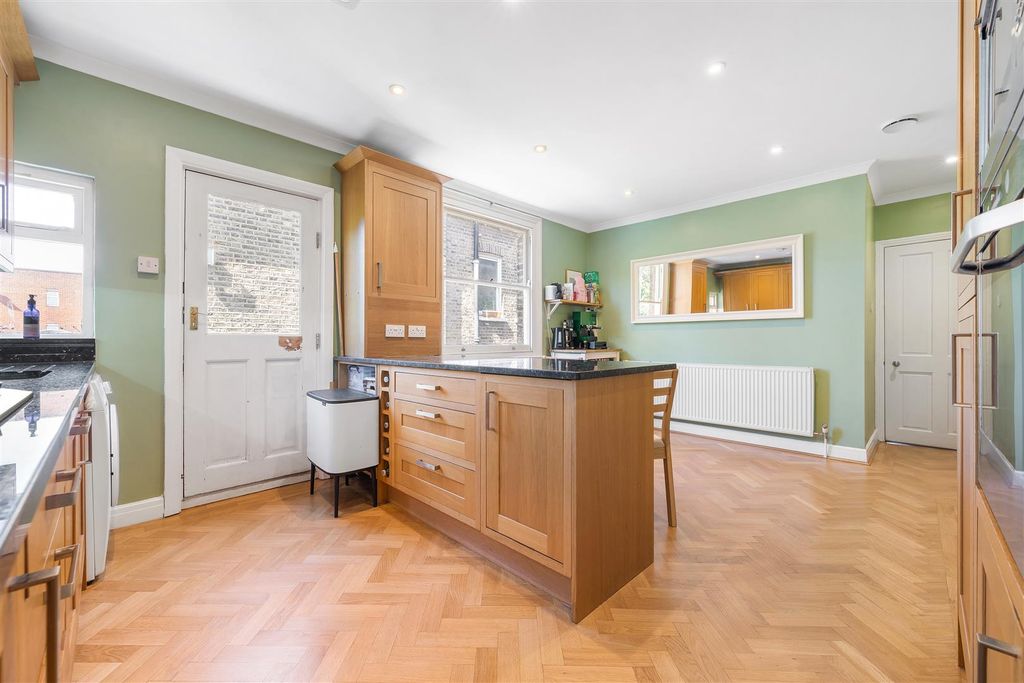 Property photo 3 of 16 Samos Road-11.Jpg