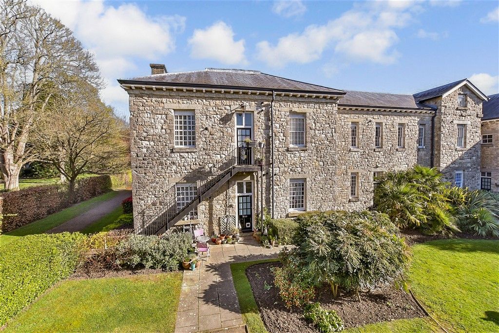 Property photo 1 of 14 External (Web)