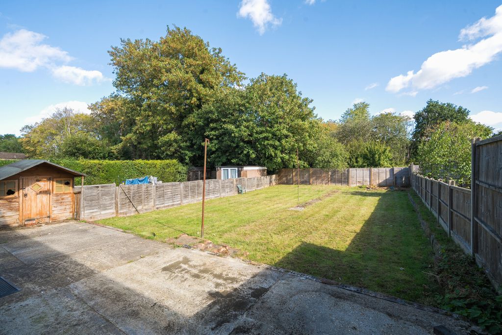 Property photo 2 of 15 Garden